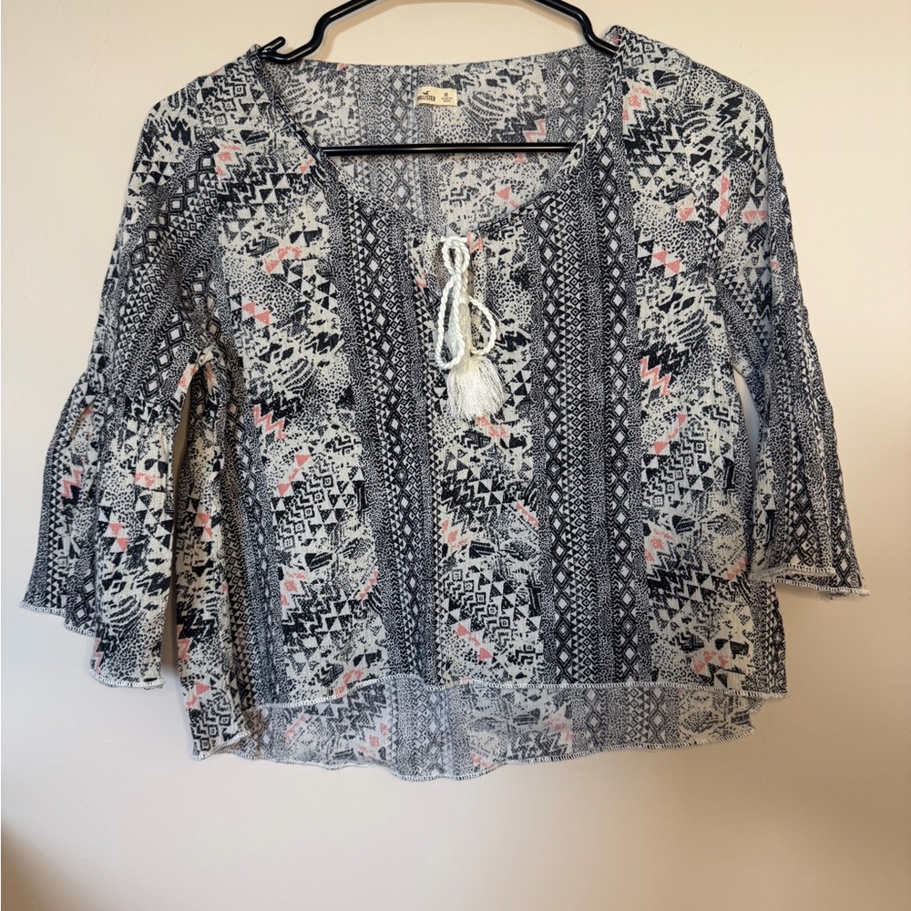 Hollister Black, White & Light Pink Boho Tie-Front Peasant Blouse